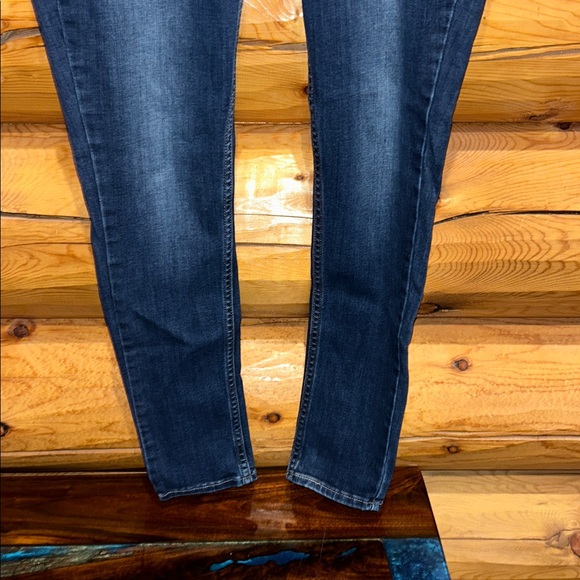 Levi’s GUC 535 Mid-Rise Super Skinny Jeans Size 31 in Medium Indigo Wash - Picture 9 of 14